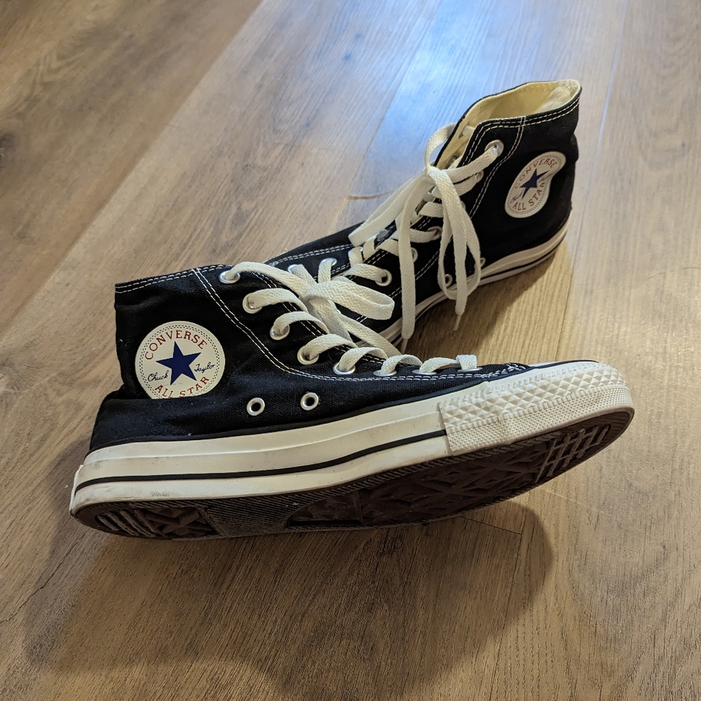 Black Converse all star classic high top shoes M7 / W9